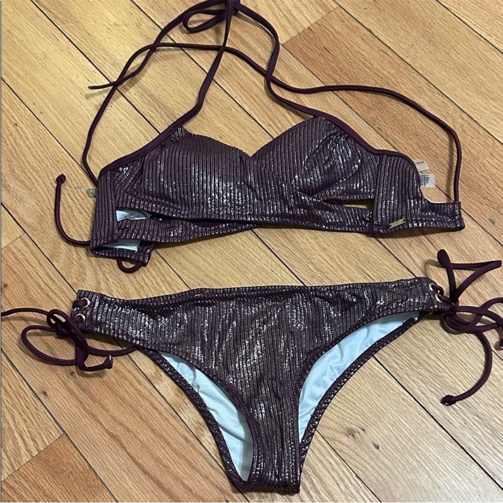 VS bikini